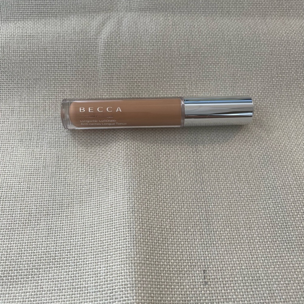 Becca Ultimate Coverage Concealer